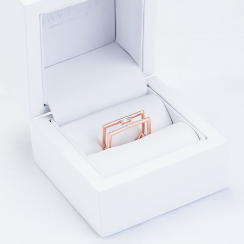 Pierścionek SAVICKI: różowe złoto, diamenty